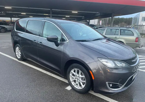 Chrysler Pacifica cena 86900 przebieg: 171400, rok produkcji 2018 z Warszawa